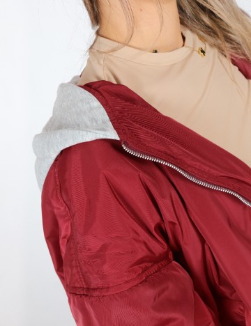 Jacheta Noisy May, rosu