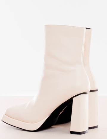 Botine PrettyLittleThing, ecru