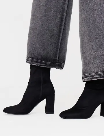 Botine PrettyLittleThing, negru Negru