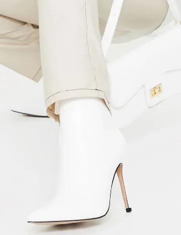 Botine PrettyLittleThing, alb Alb