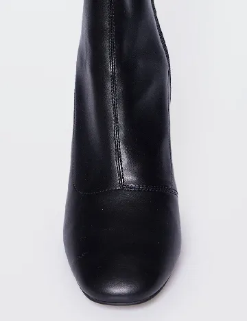 Botine PrettyLittleThing, negru Negru