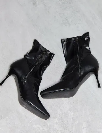 Botine PrettyLittleThing, negru Negru