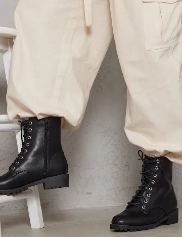 Ghete PrettyLittleThing, negru Negru