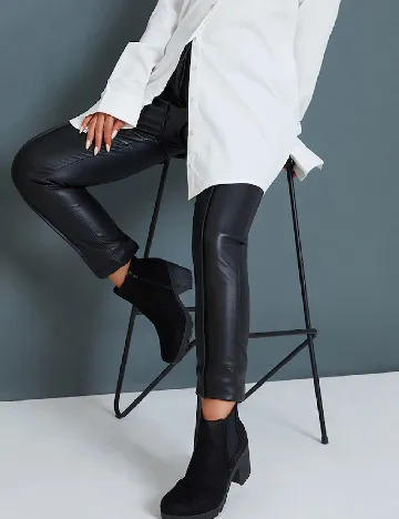 Botine PrettyLittleThing, negru Negru