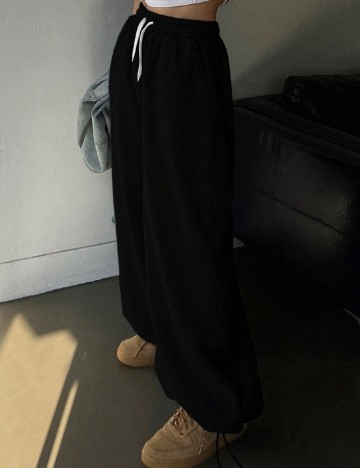 Pantaloni SHEIN, negru