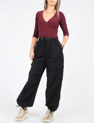 Pantaloni Bershka, negru