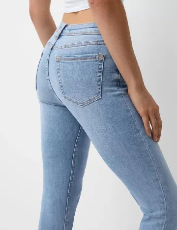 Blugi Bershka, albastru