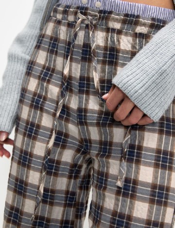 Pantaloni Pull&Bear, mix culori