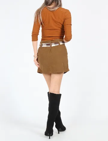 Fusta Bershka, maro