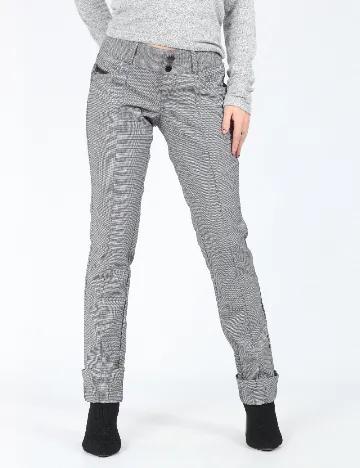 Pantaloni Bershka, gri