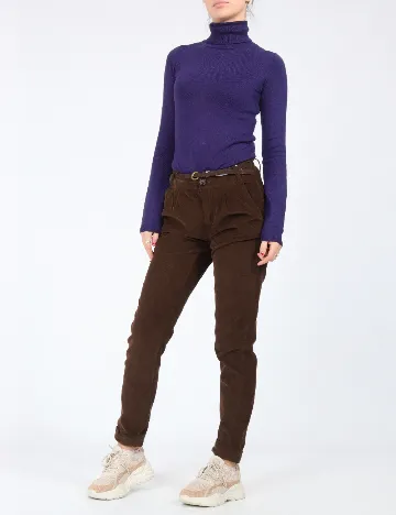 Pantaloni Bershka, maro