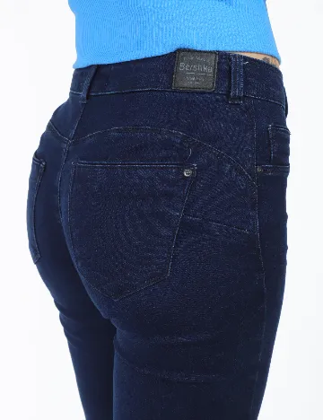 Blugi Bershka, bleumarin