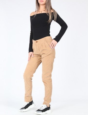 Pantaloni Bershka, maro