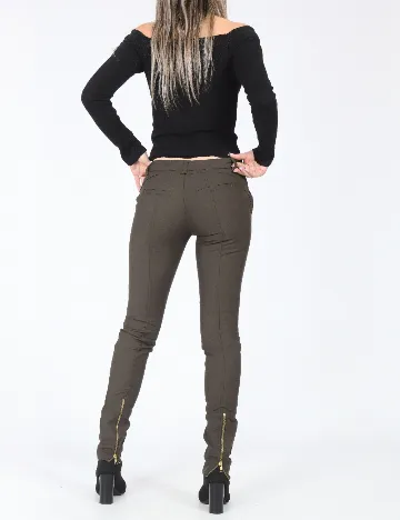 Pantaloni Bershka, verde