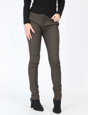 Pantaloni Bershka, verde