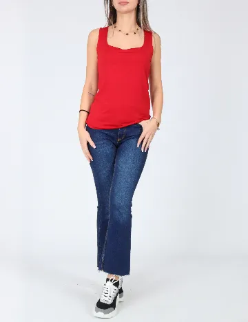 Maiou Zara, rosu Rosu