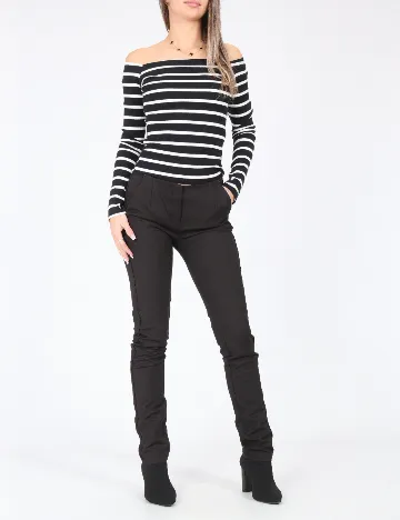 Pantaloni Bershka, negru