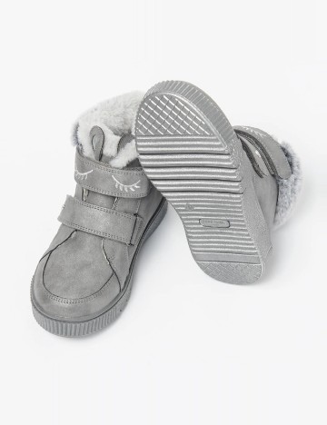 Ghete Cool Club, gri