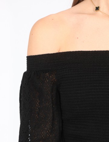 Top Bershka, negru
