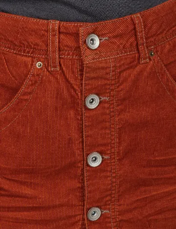 Fusta Zara, caramiziu