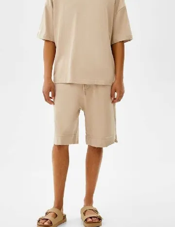 Pantaloni scurti Bershka, crem