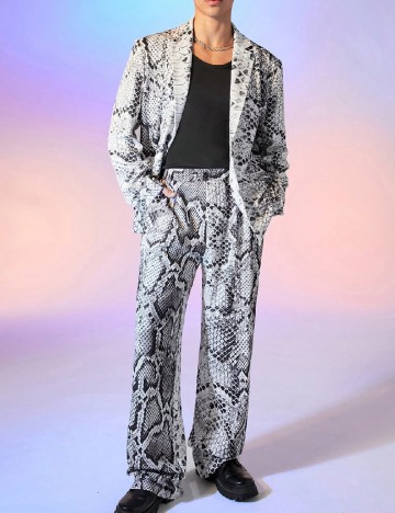 Costum SHEIN, imprimeu sarpe