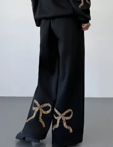 Pantaloni SHEIN, negru