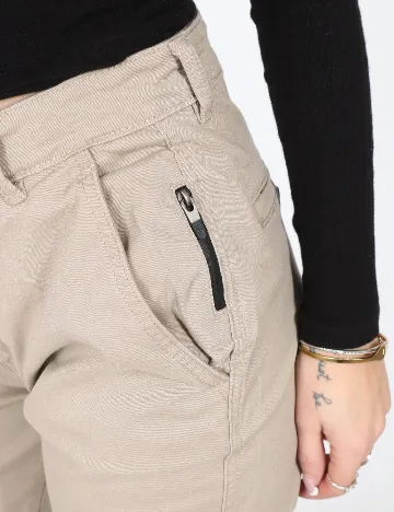 Pantaloni Bershka, bej