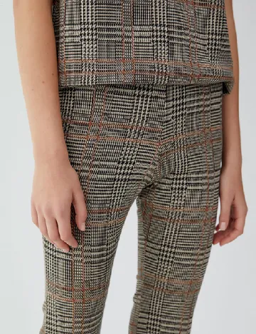 Pantaloni Pull&Bear, mix culori