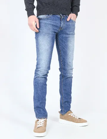 Blugi Bershka, albastru Albastru