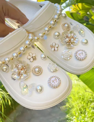 Set charmuri pentru saboti  SHEIN, alb