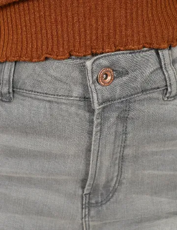 Blugi Bershka, gri Gri