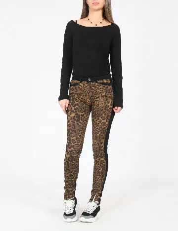 Blugi Bershka, animal print Animal print