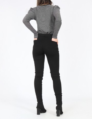 Pantaloni Bershka, negru