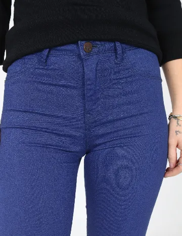 Blugi Bershka, albastru Albastru