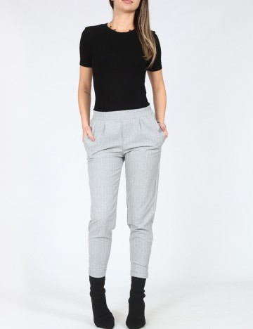 Pantaloni Bershka, gri