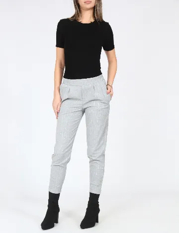 Pantaloni Bershka, gri