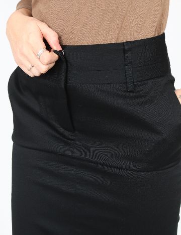 Fusta Zara, negru