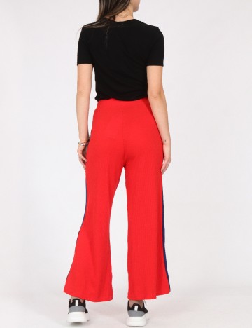 Pantaloni Pull&Bear, rosu