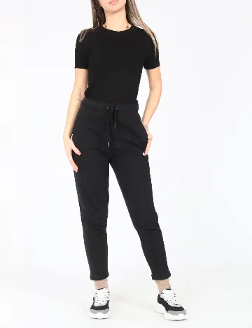 Pantaloni Bershka, negru Negru