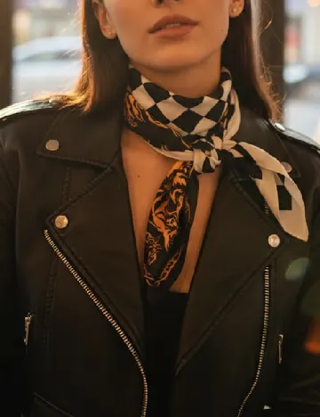 Set esarfe 2 bucati Bershka, mix culori