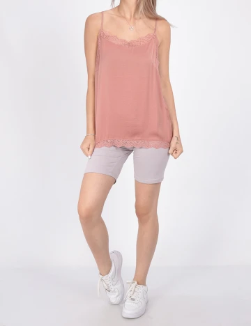 Maiou Vila, roz pudra