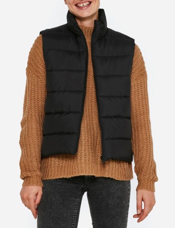 Vesta Noisy May, negru