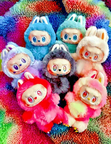 Breloc surpriza Labubu The Monsters POP MART, mix culori