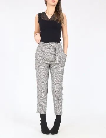 Pantaloni Bershka, gri