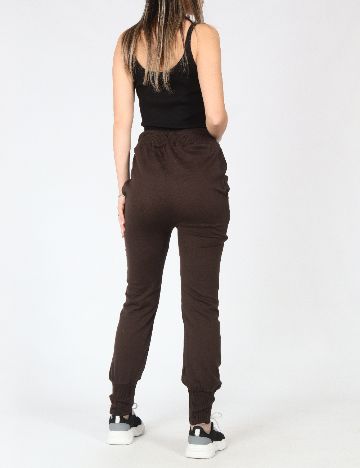 Pantaloni Bershka, maro