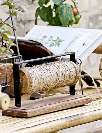 Bobină Barni cu iută și foarfecă Bloomingville, maro