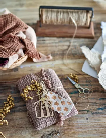 Bobină Barni cu iută și foarfecă Bloomingville, maro