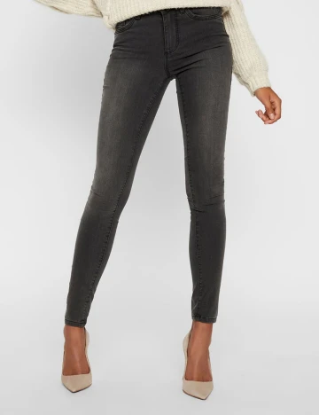 Blugi Vero Moda, gri