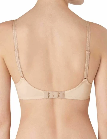 Sutien Triumph, nude